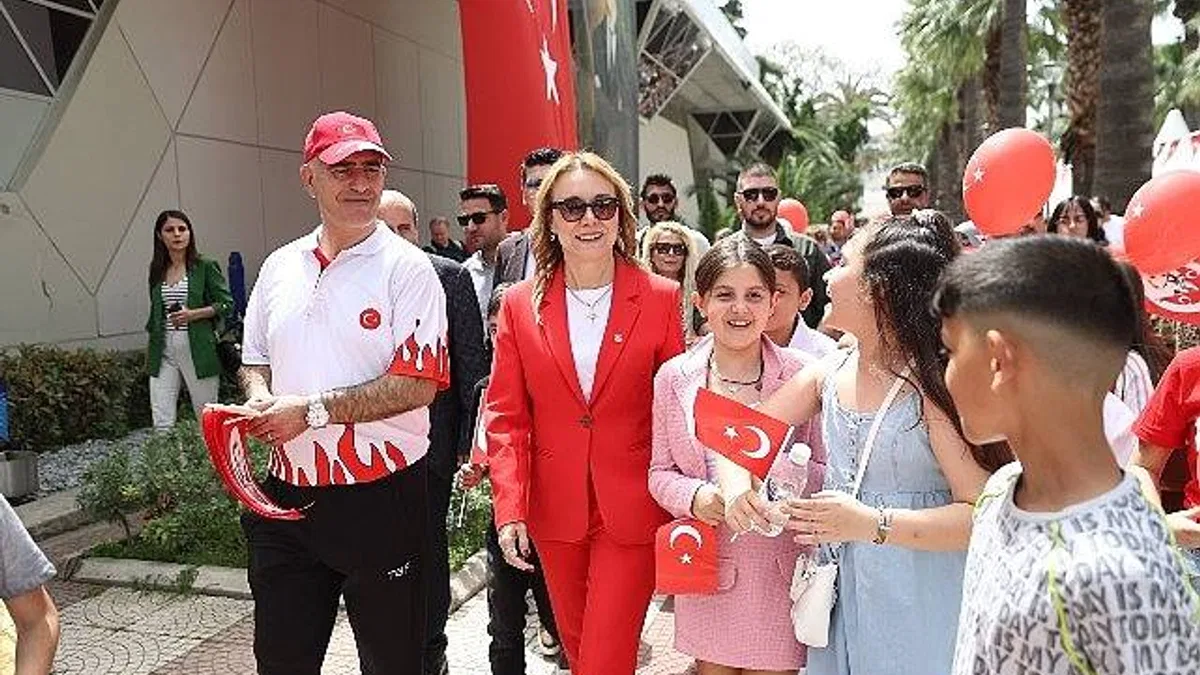 Başkan Mutlu’dan çocuklara lunapark sürprizi