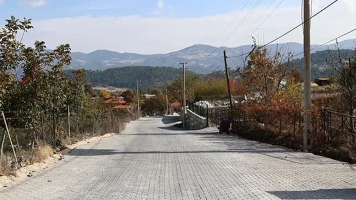 Denizli’de kilit parke çalışmalarıyla modern yol konforu