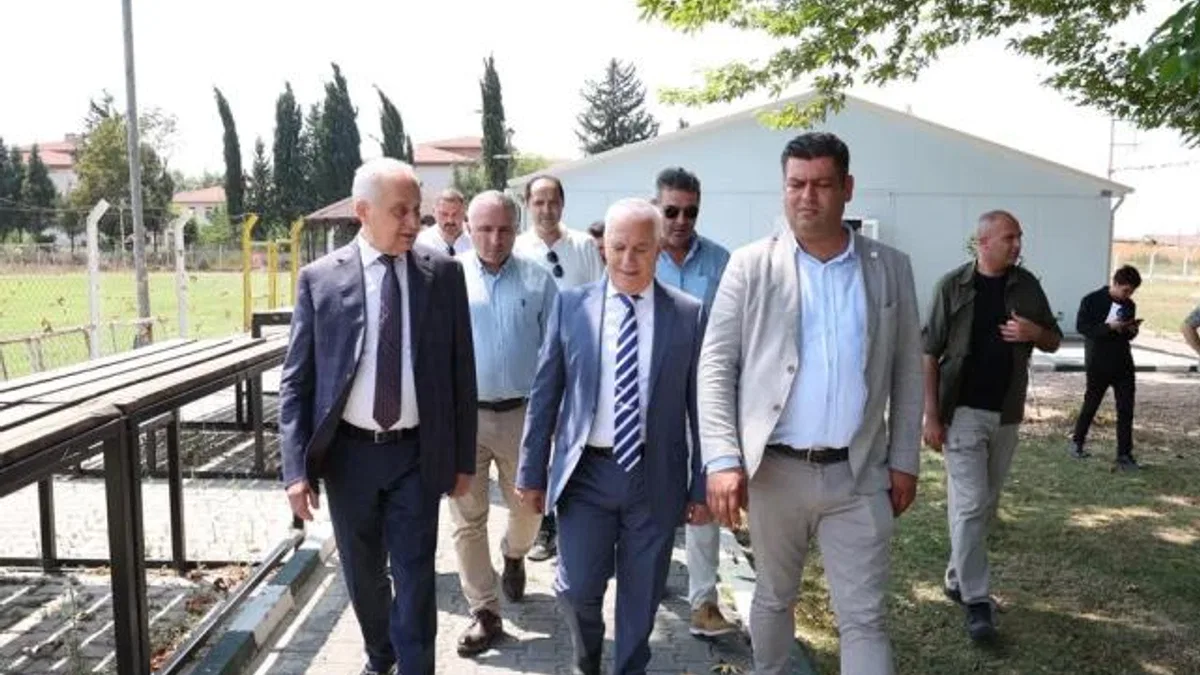 Bursa Mustafakemalpaşa Stadı sil baştan yenilendi