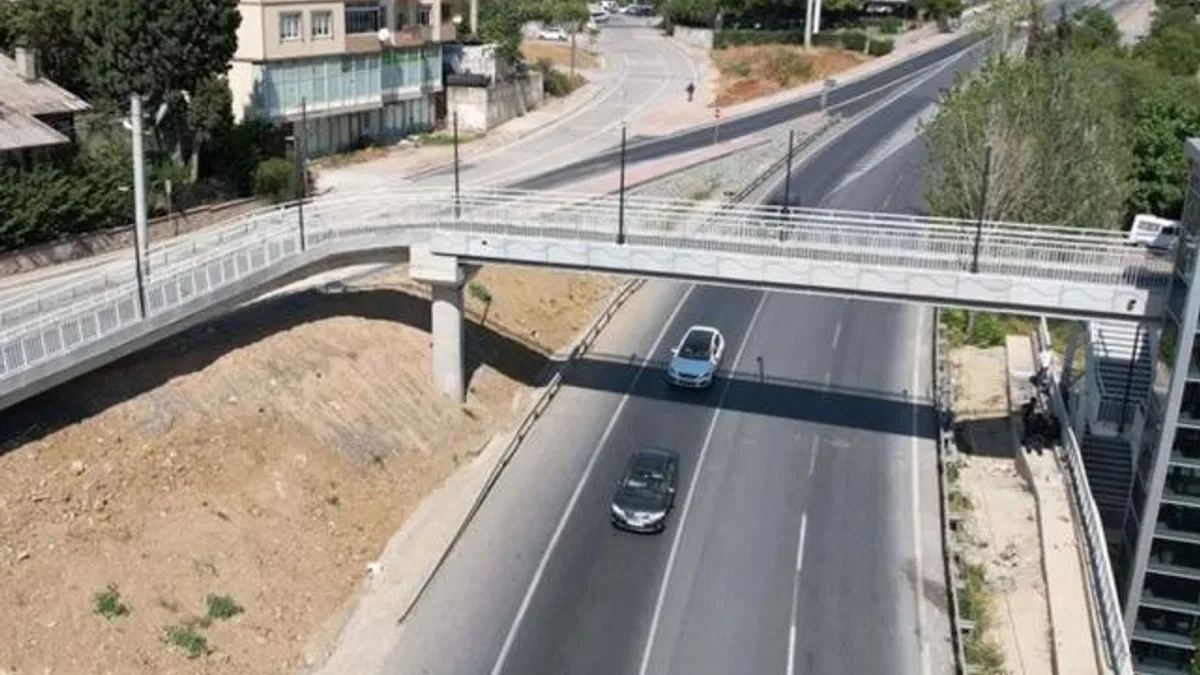 Gebze’deki üst geçit asansörüne bakım