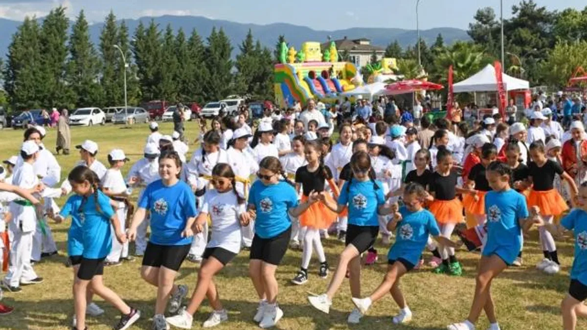 Bursa Osmangazi Belediyesi’nden gençlik ve spor şenliği