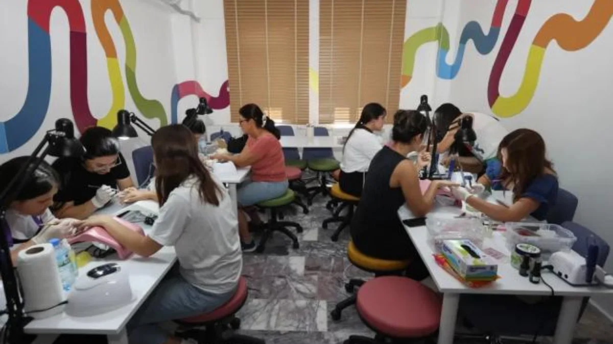 Tırnak bakım atölyesiyle kadınlar kendi işlerinin patronu olmaya hazırlanıyor