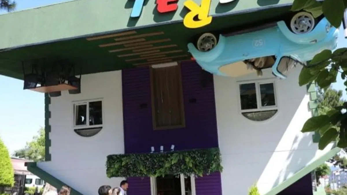 ‘Ters Ev’ yenilenen yüzüyle misafirlerini ağırlıyor