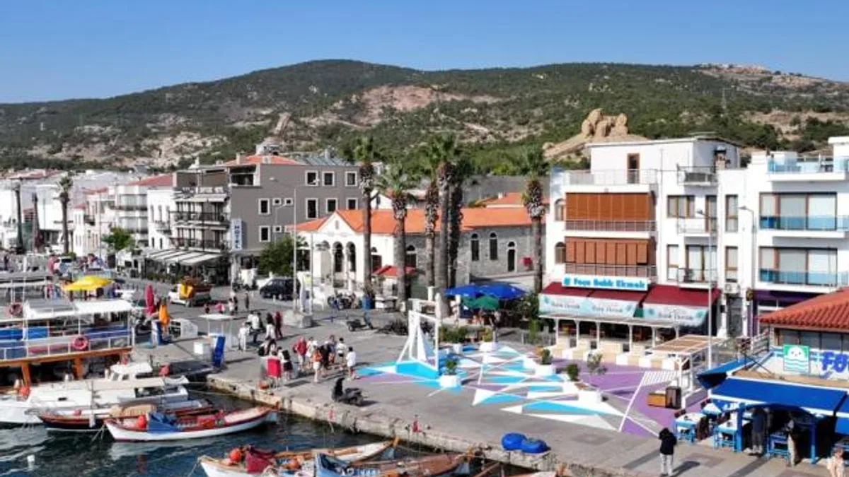 İzmir Büyükşehir’den Foça’ya kamusal dokunuş