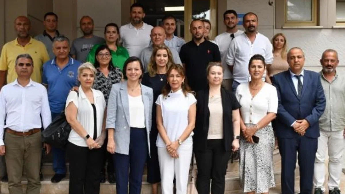 Başkan Kınay belediye emekçileriyle bayramlaştı