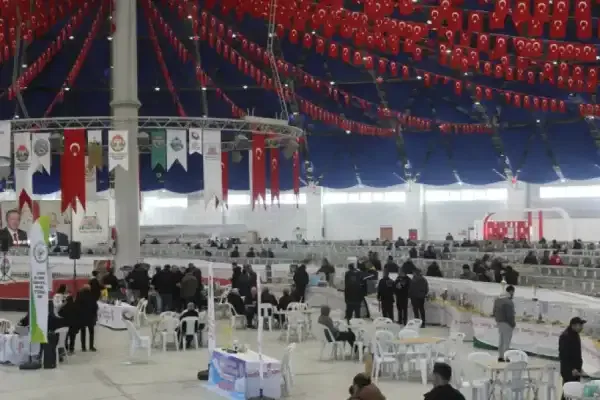 Batı Antalya ilk kez süs tavukları gösterisine ev sahipliği yapıyor