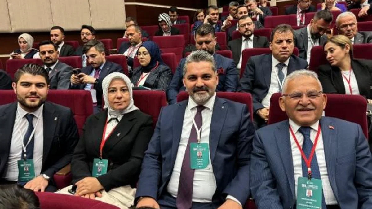 Başkan Büyükkılıç, Ak Parti Genişletilmiş İl Başkanları Toplantısı’na katıldı
