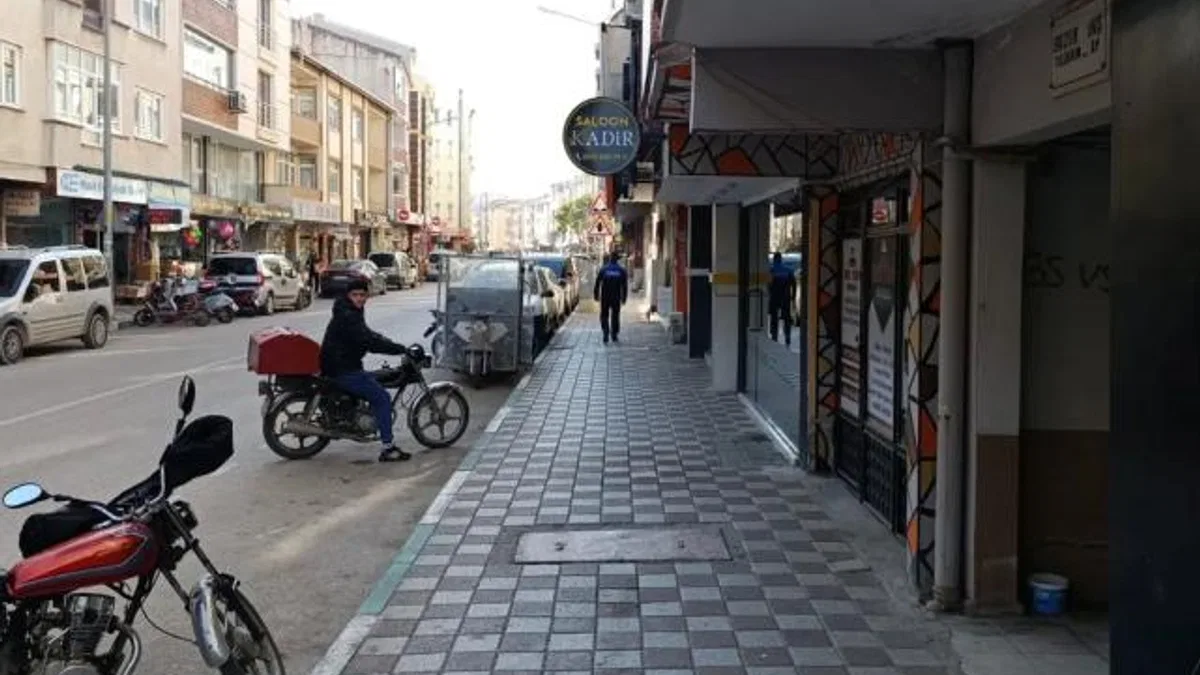 Bursa Karacabey’de kaldırım işgalleri son buldu