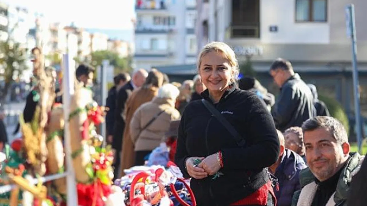 Buca Belediyesi’nden Yeni Yıl Hediyelik Eşya Pazarı