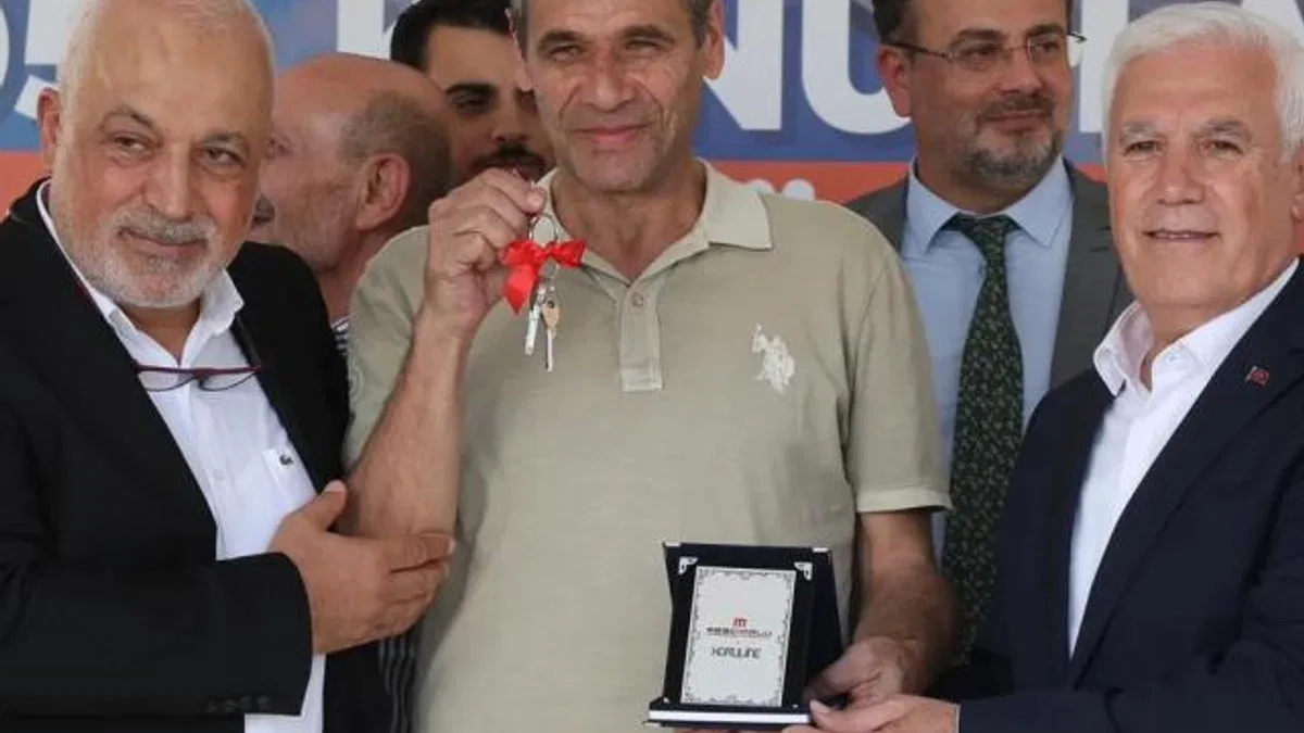 Bursa’daki büyük dönüşümde ilk anahtarlar teslim edildi