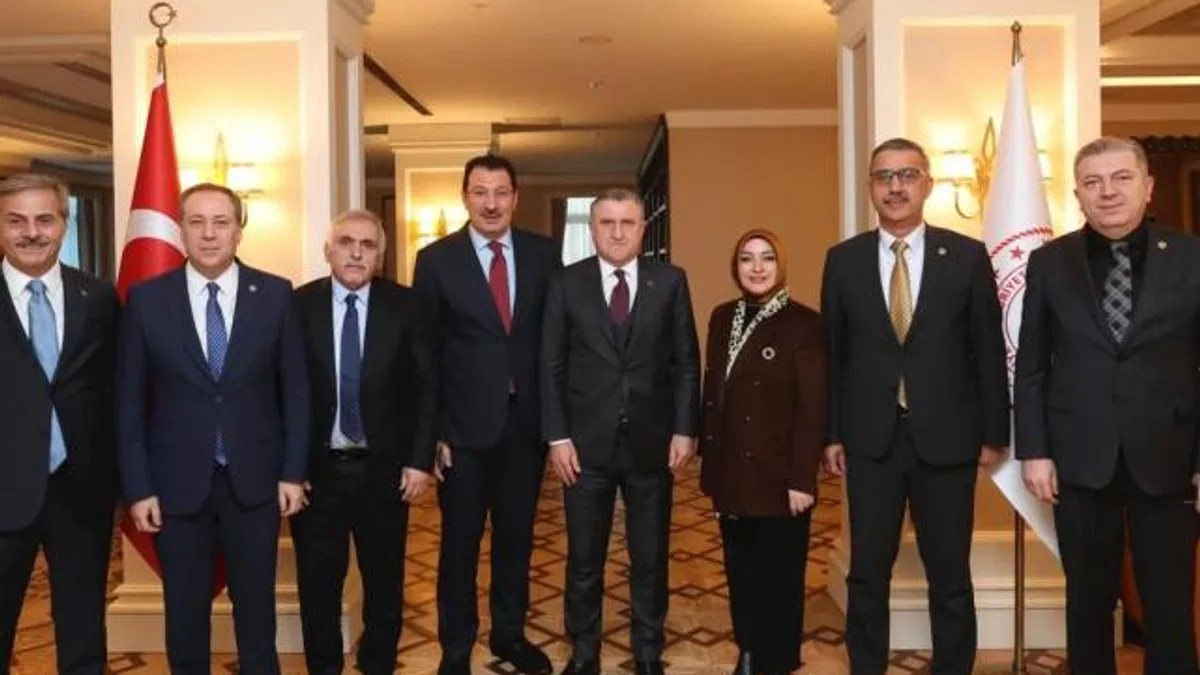 Sakarya heyetinden Bakan Bak’a ziyaret
