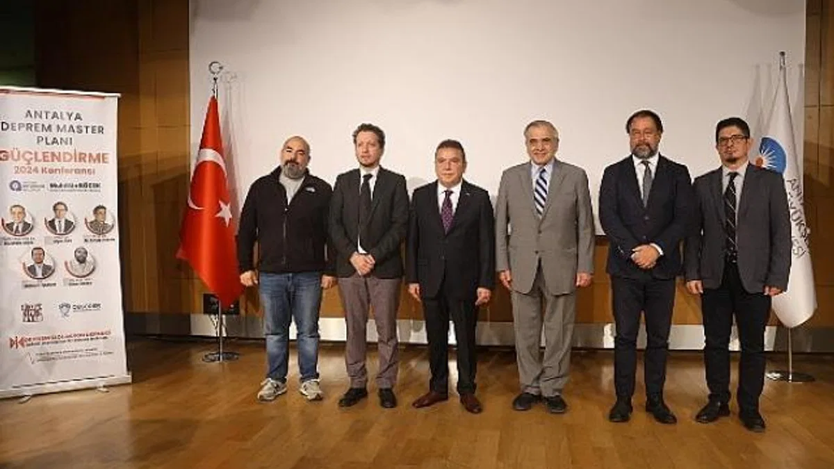 Başkan Böcek: ‘Antalya’yı depreme dirençli kent haline getireceğiz’