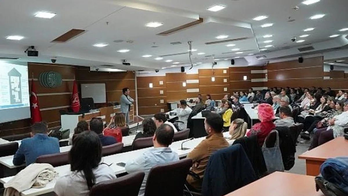 Bornova Belediyesi’nden çalışanlarına ‘Temel Afet Bilinci’ Eğitimi