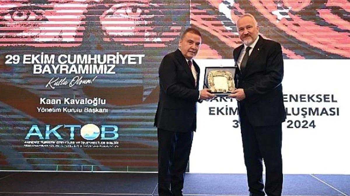 Başkan Böcek: Turizme hizmet için daha fazla pay almalıyız