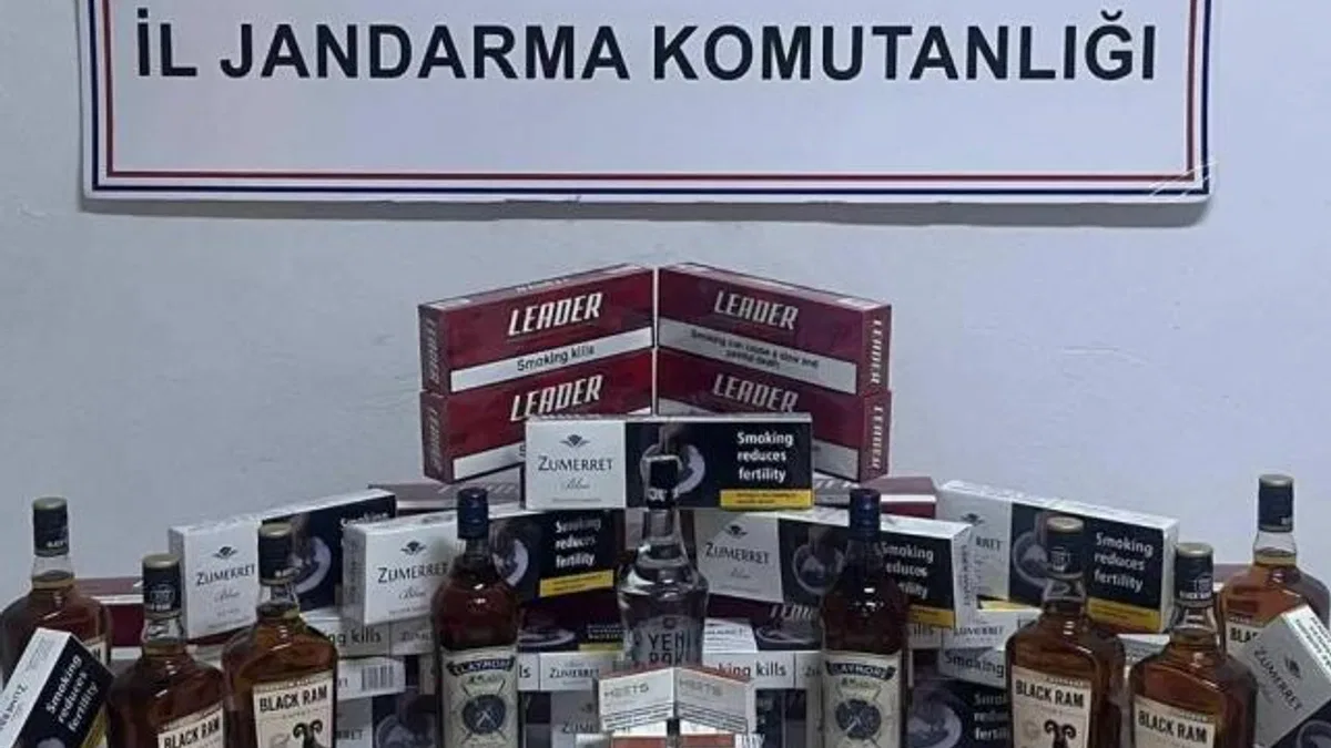 Artvin’de gümrük kaçağı sigara ve içki ele geçirildi