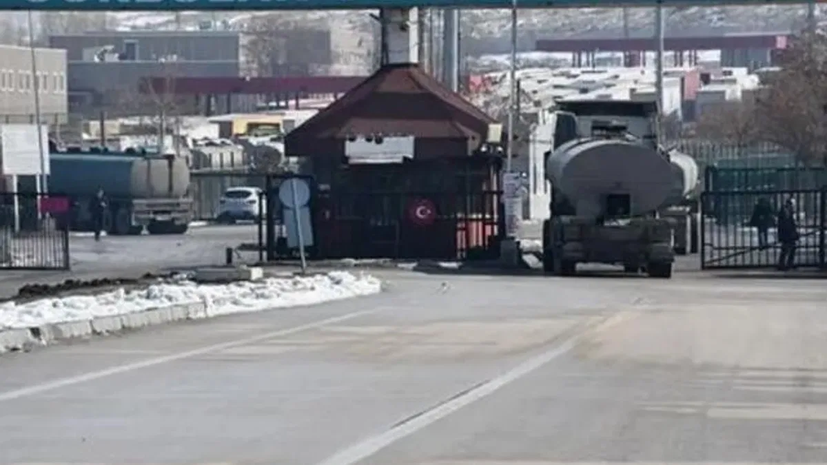 Türkiye – İran sınır kapılarında durum nasıl? Bakanlık açıkladı: Ticari geçişler kontrollü sürüyor
