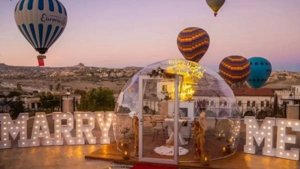 Kapadokya’da romantik teklifler turizme yeni soluk getiriyor