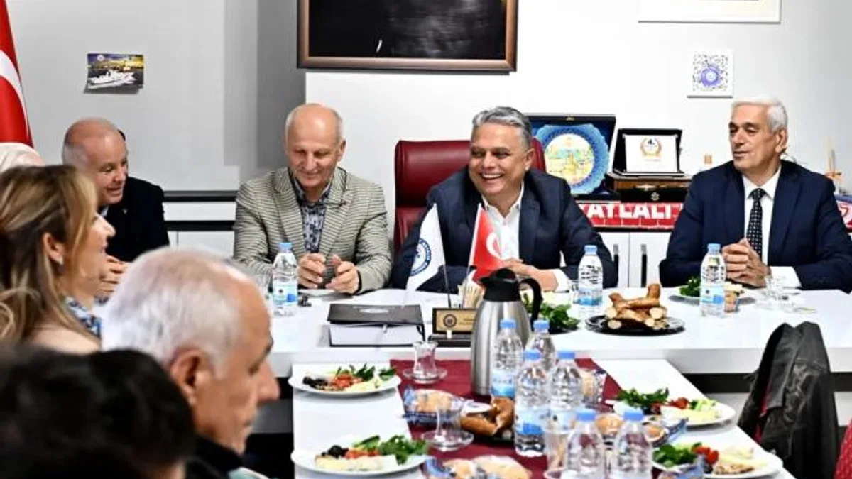 Antalya Muratpaşa’da ‘Korkuteli’lilerden tarhana ikramı