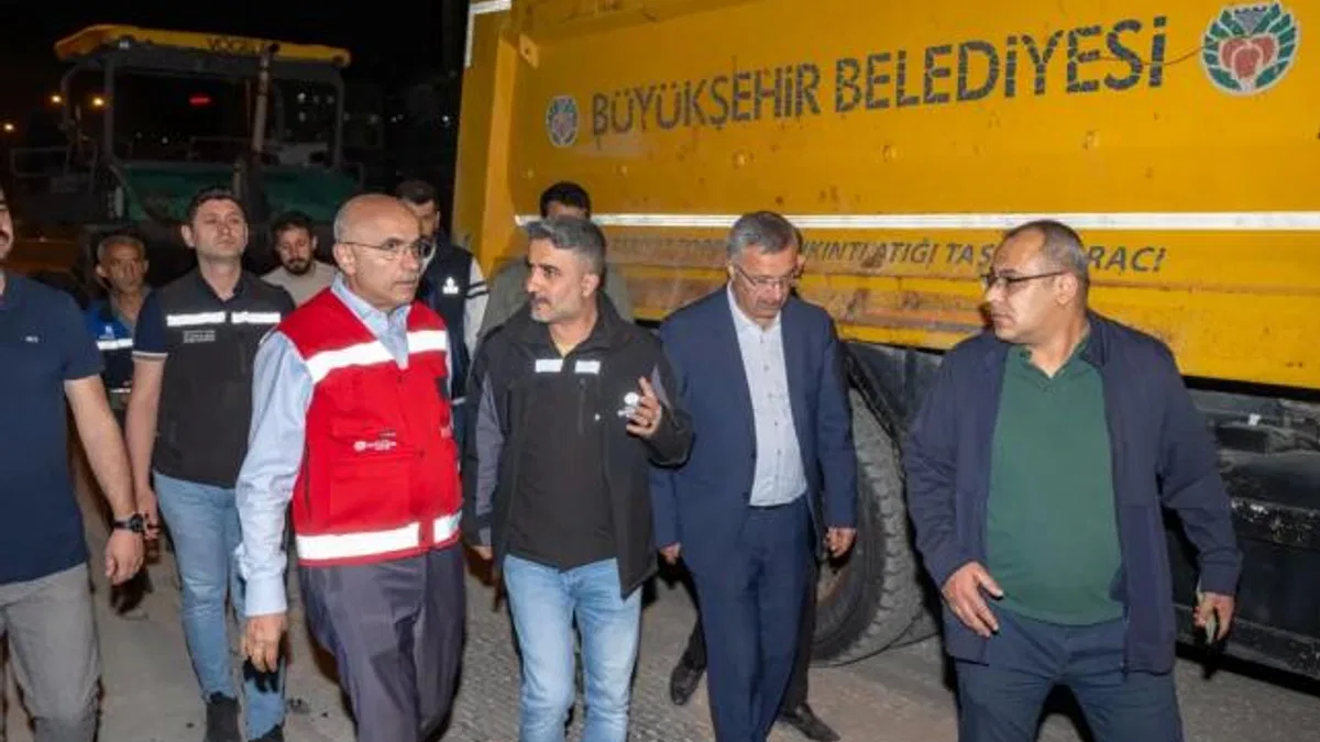 Malatya Büyükşehir’den 7/24 yol mesaisi
