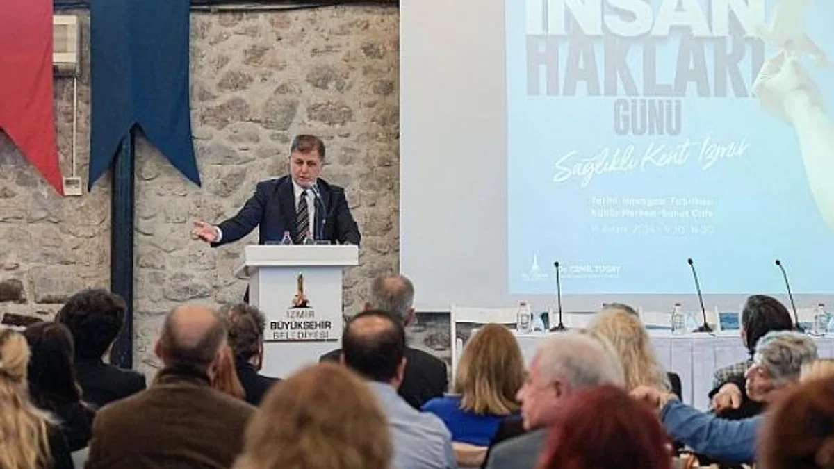 Başkan Tugay’dan İnsan Hakları Günü etkinliğinde açlık, yoksulluk, işsizlik mesajı “Dur demenin zamanı bugündür”
