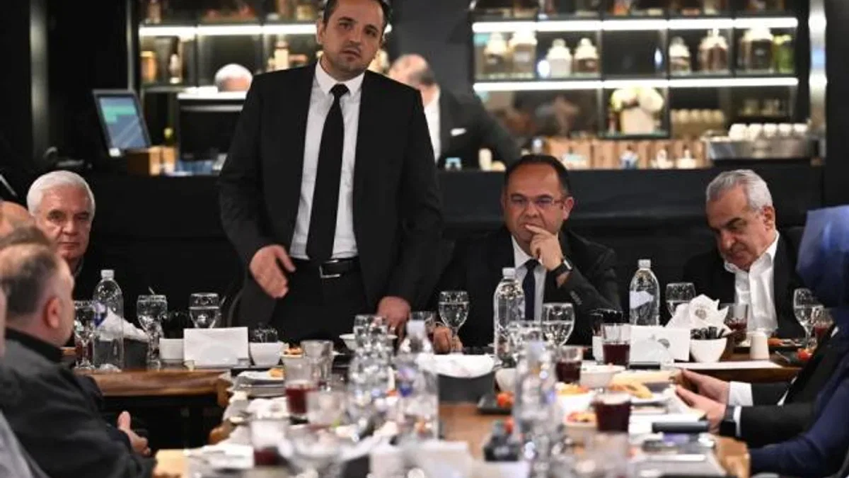 BUYSAD’da bayrak değişimi