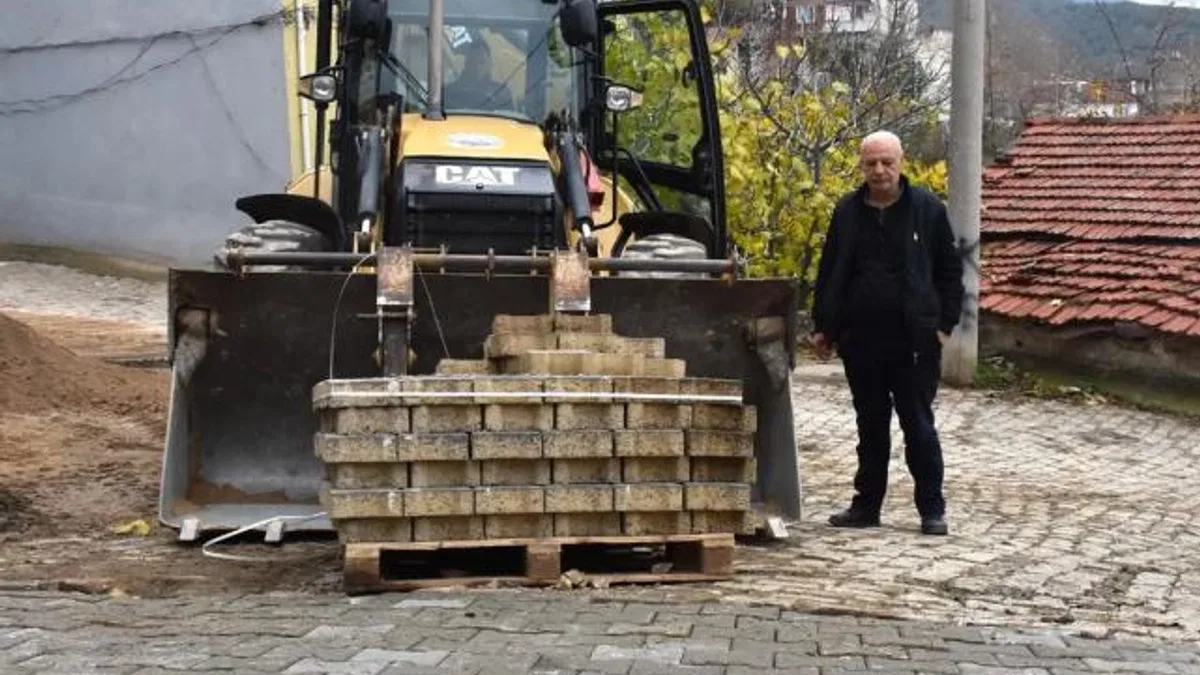 Bursa Gemlik’in kırsalında üst yapı sürüyor