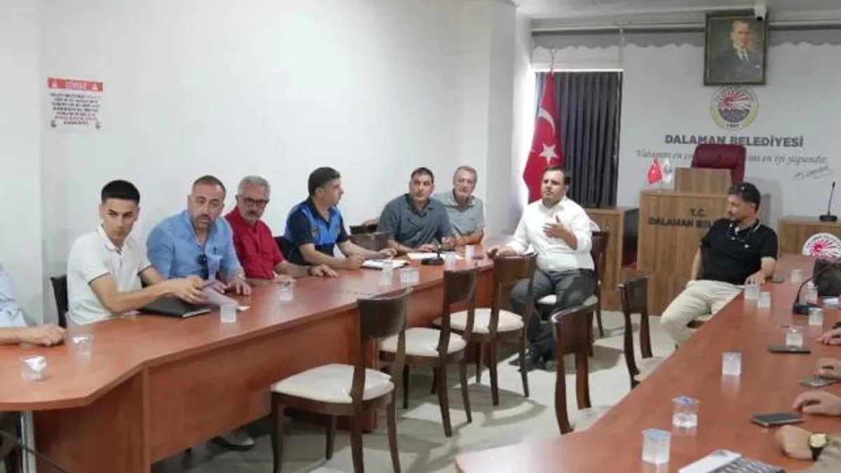 Dalaman Belediyesi’nden esnafa temizlik çağrısı