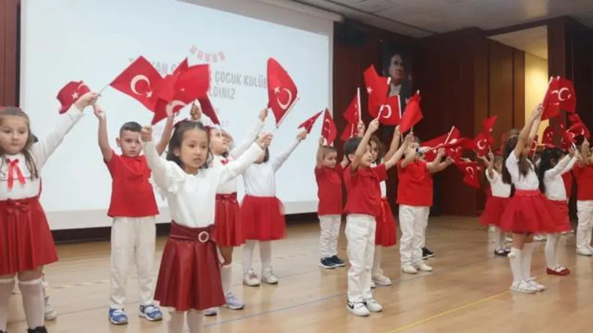 Çayırova Çocuk Kulüpleri’nde Cumhuriyet coşkusu