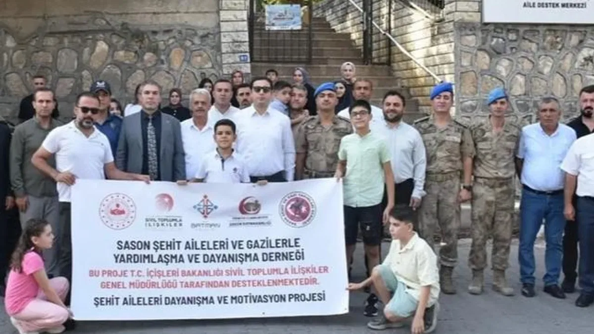 Batman Sason’da şehit ailelerine moral desteği