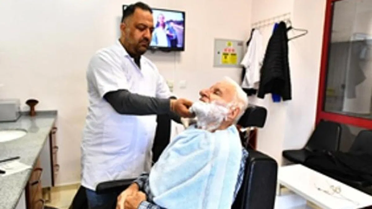 İzmir’in dört dörtlük hizmet veren huzurevi Türkiye’ye örnek