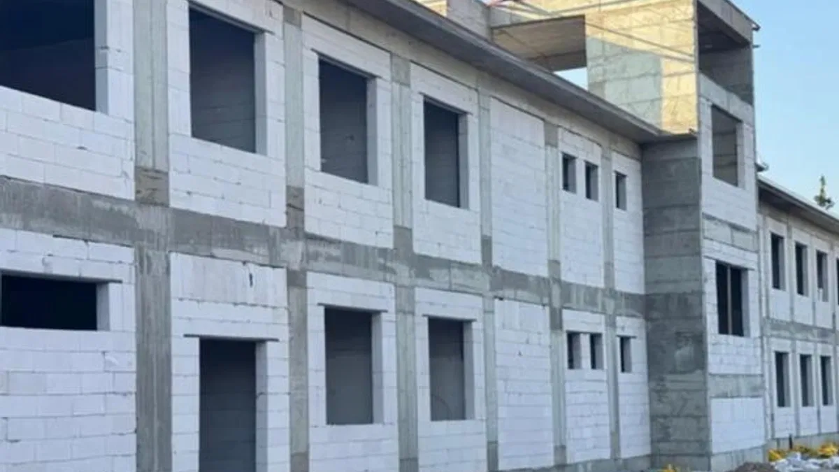 Hatay’daki okul binası yükseliyor