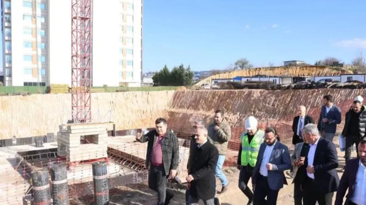 Başkan Çiftçi, spor lisesi inşaatını inceledi