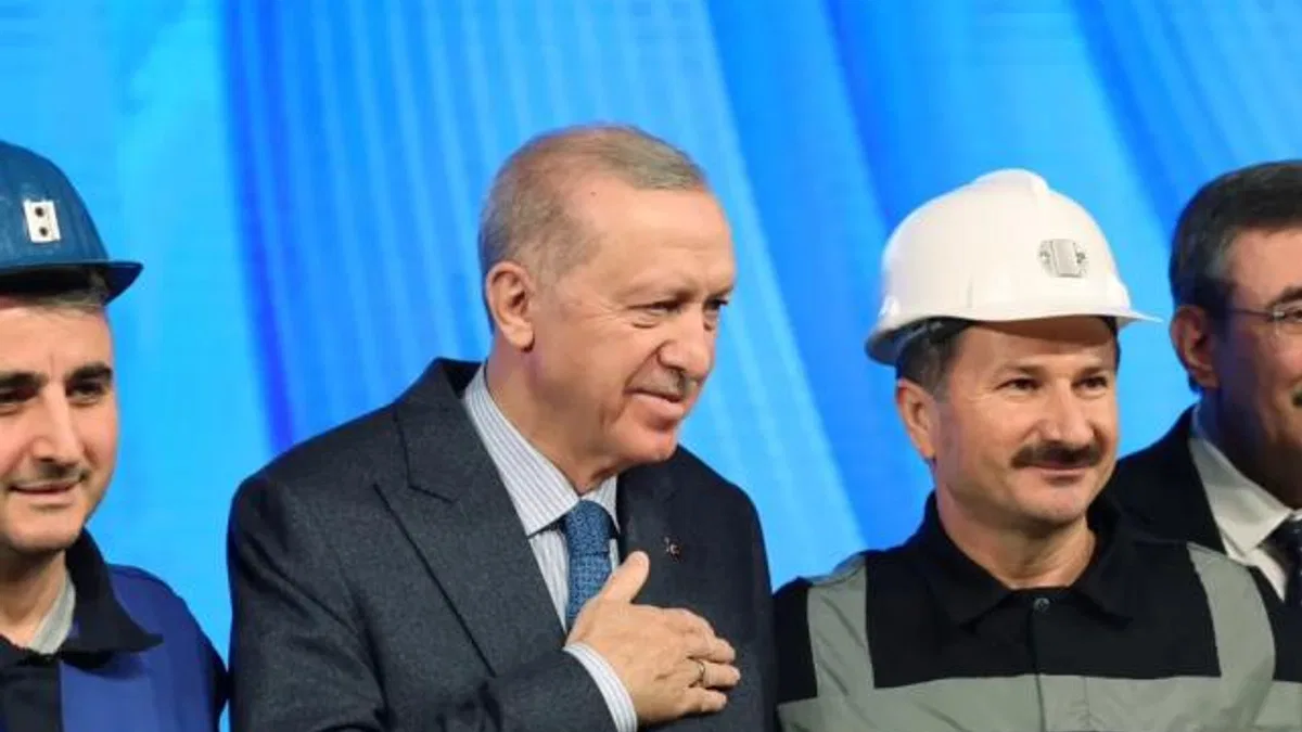Üniversiteliye 15 bin 162 TL destek! Programın detaylarını Erdoğan duyurdu