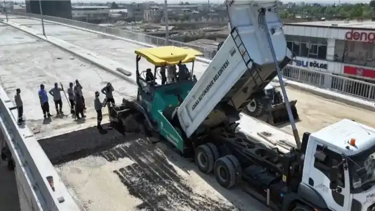 Adana Büyükşehir trafiğe nefes aldırıyor