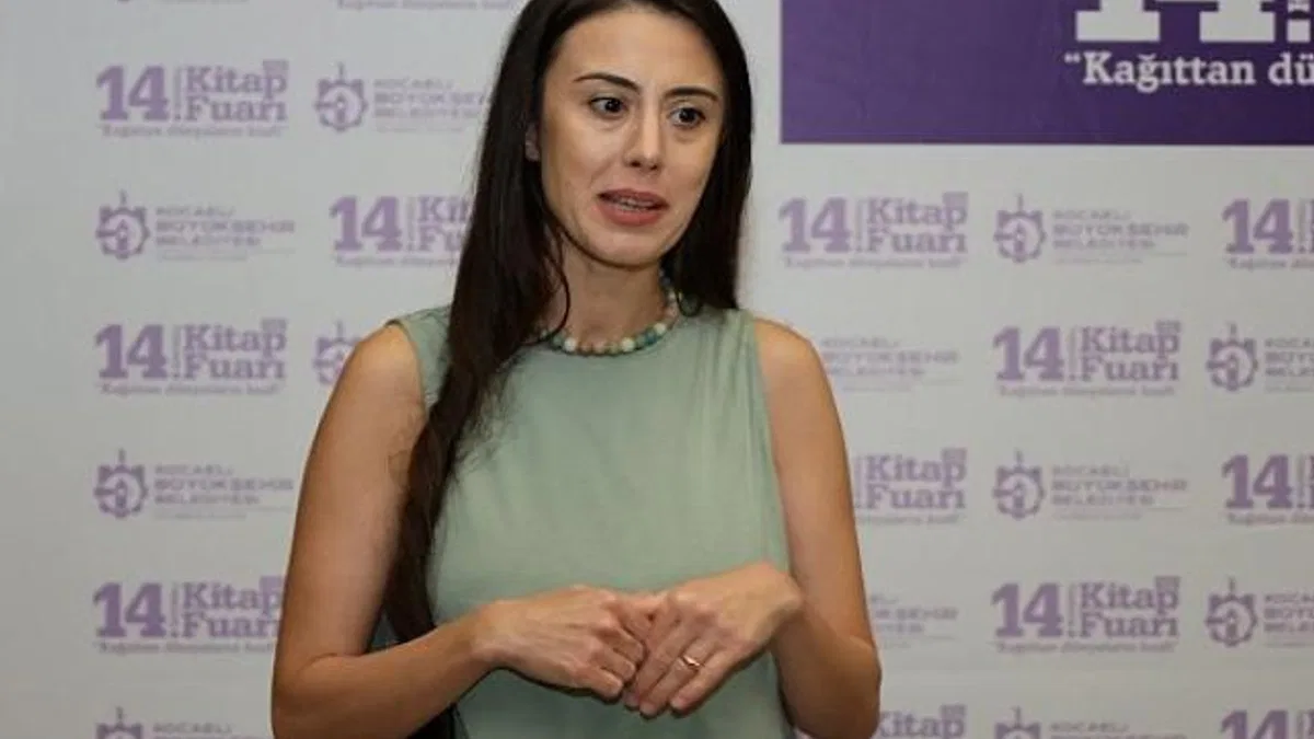 ”Kasabalı bir toplumuz, kasabada sıkışıp kaldık”