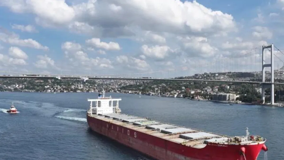 Türk boğazları 2025’te 85 binlik gemi trafiğini yönetti