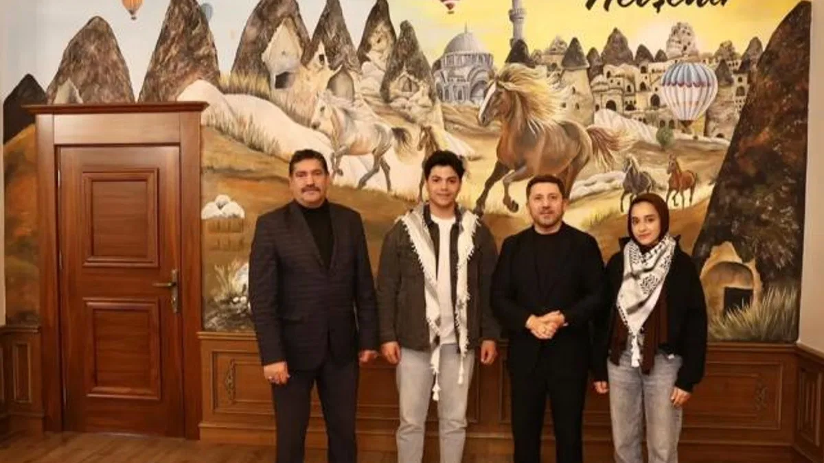 Filistinli öğrencilerden Başkan Rasim Arı’ya özel teşekkür