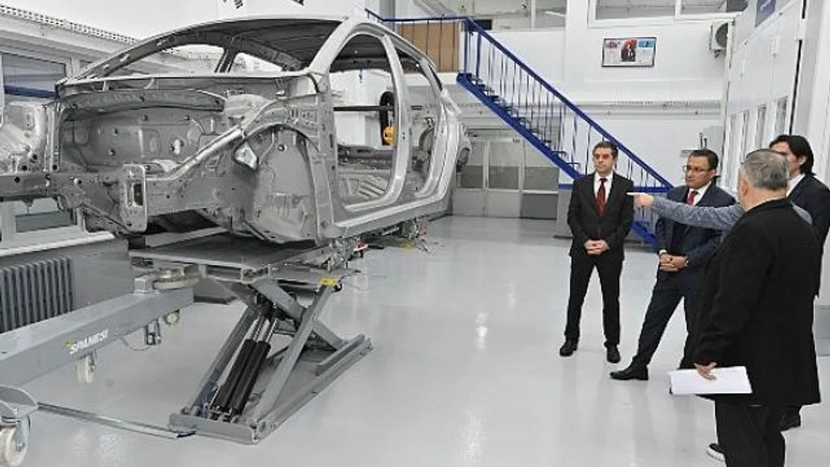 Hyundai Assan Geleceğin Teknisyenlerini Yetiştirmeye Devam Ediyor.