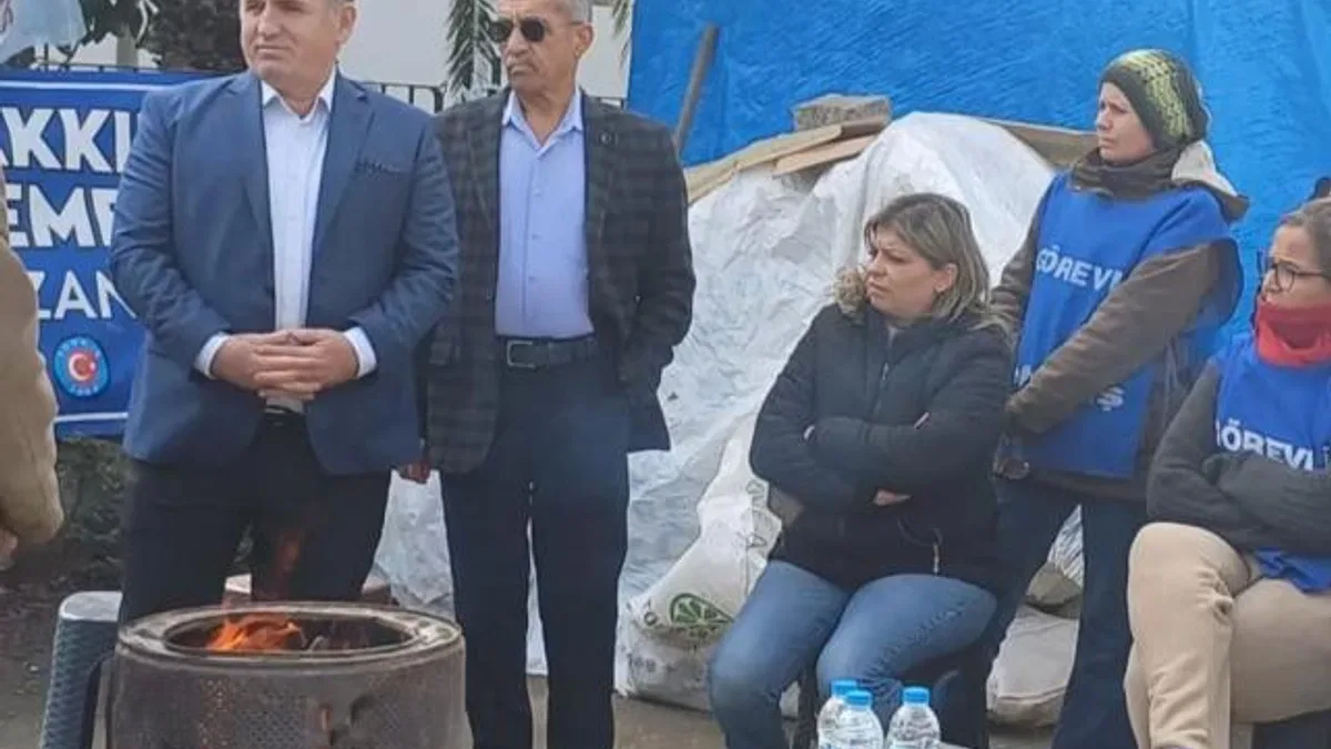 İzmir’de A Parti’den grevdeki işçilere destek