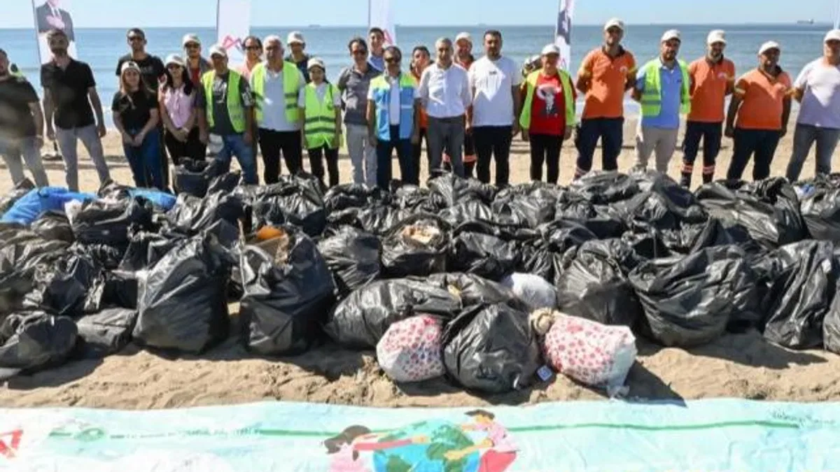 Mersin’de Dünya Temizlik Günü’nde anlamlı mesaj