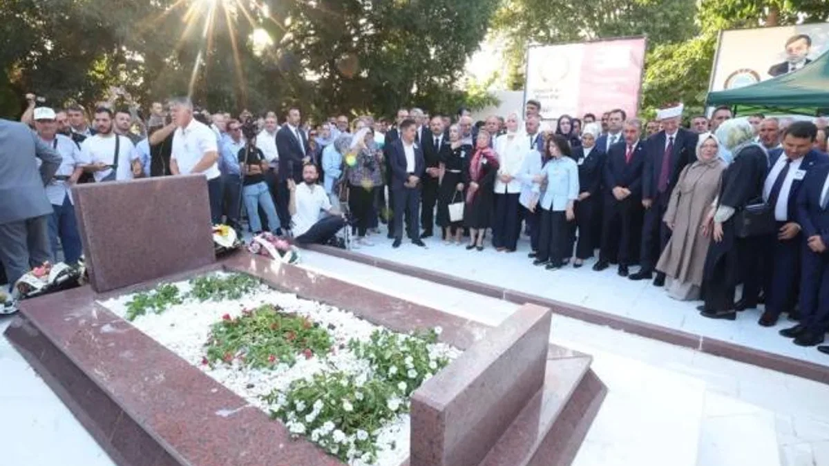 Gümilcine’de Dr.Sadık Ahmet anmasına Kocaeli’den katılım