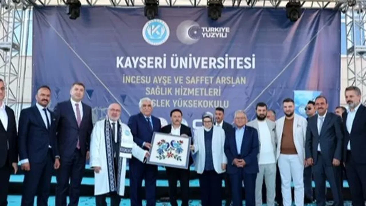 Ayşe ve Saffet Arslan Sağlık Hizmetleri Meslek Yüksek Okulu açıldı
