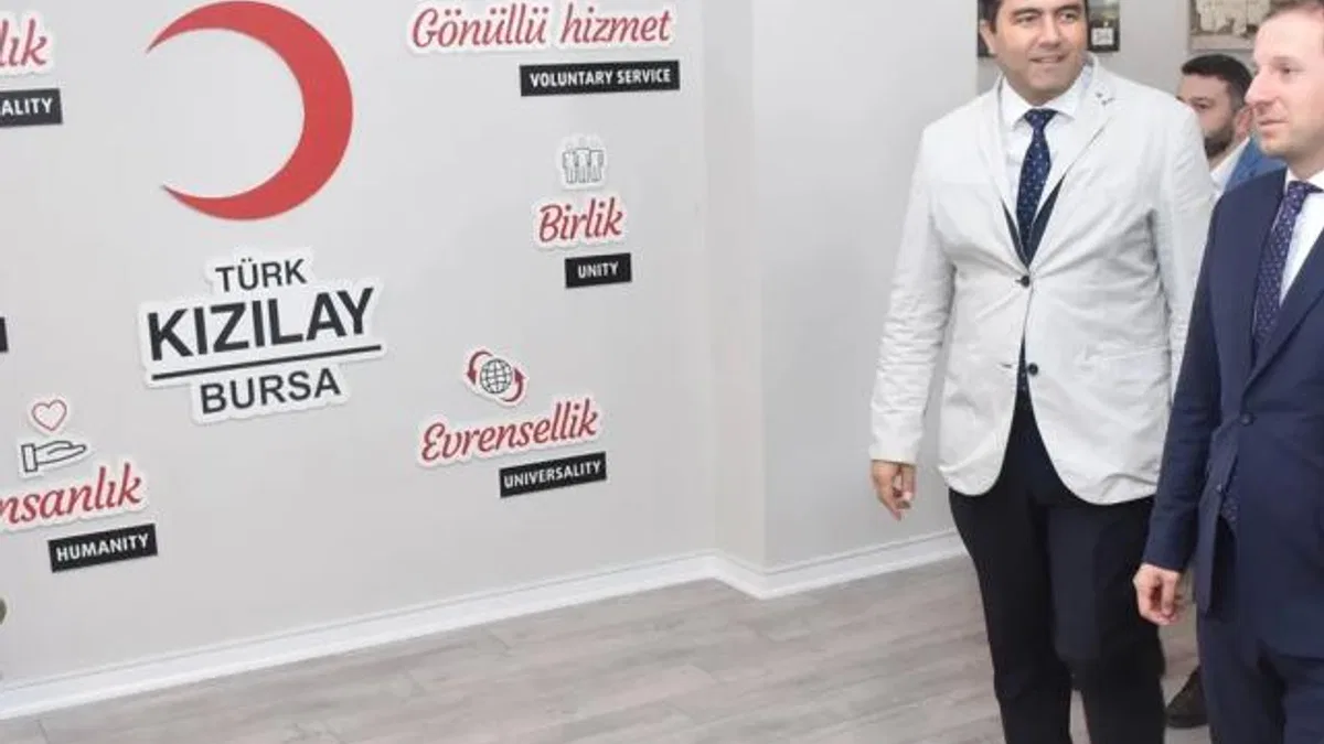 AK Partili Vekil Kılıç’tan Türk Kızılay Bursa’ya ziyaret