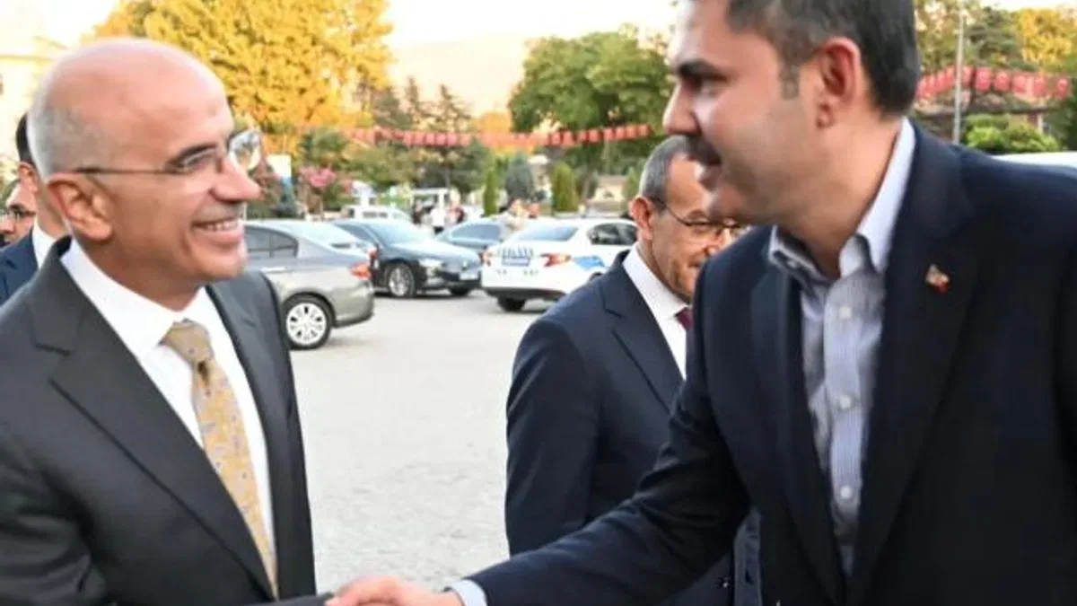 Bakan Kurum Malatya Büyükşehir Belediye Başkanı Sami Er’i ziyaret etti