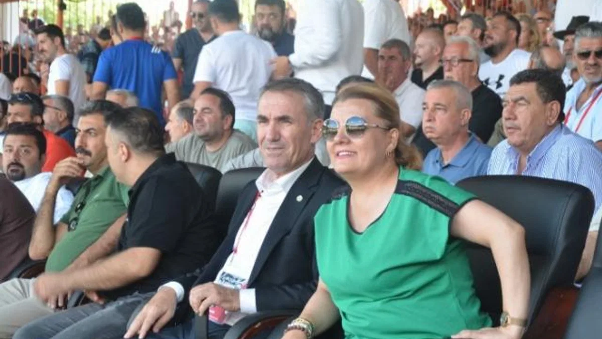 Edirne Kırkpınar’da Kocaelili pehlivanlara tebrik