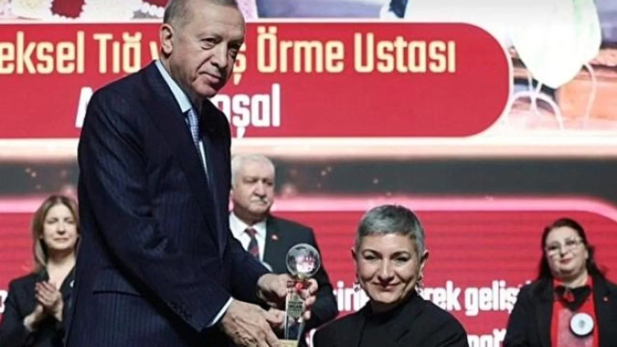 Cumhurbaşkanı Tarafından Ödüllendirilen Koşal’a Başkan Sezer’den Ziyaret