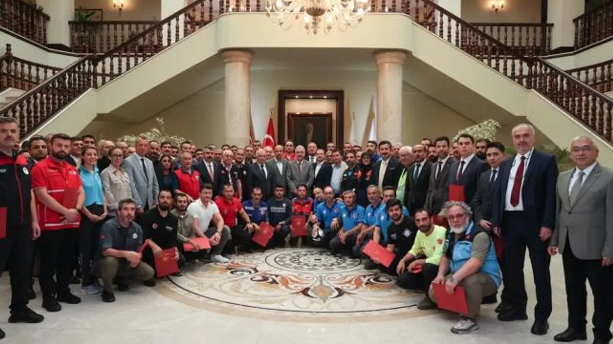 Bursa Valisi Ayyıldız’dan orman yangını kahramanlarına teşekkür