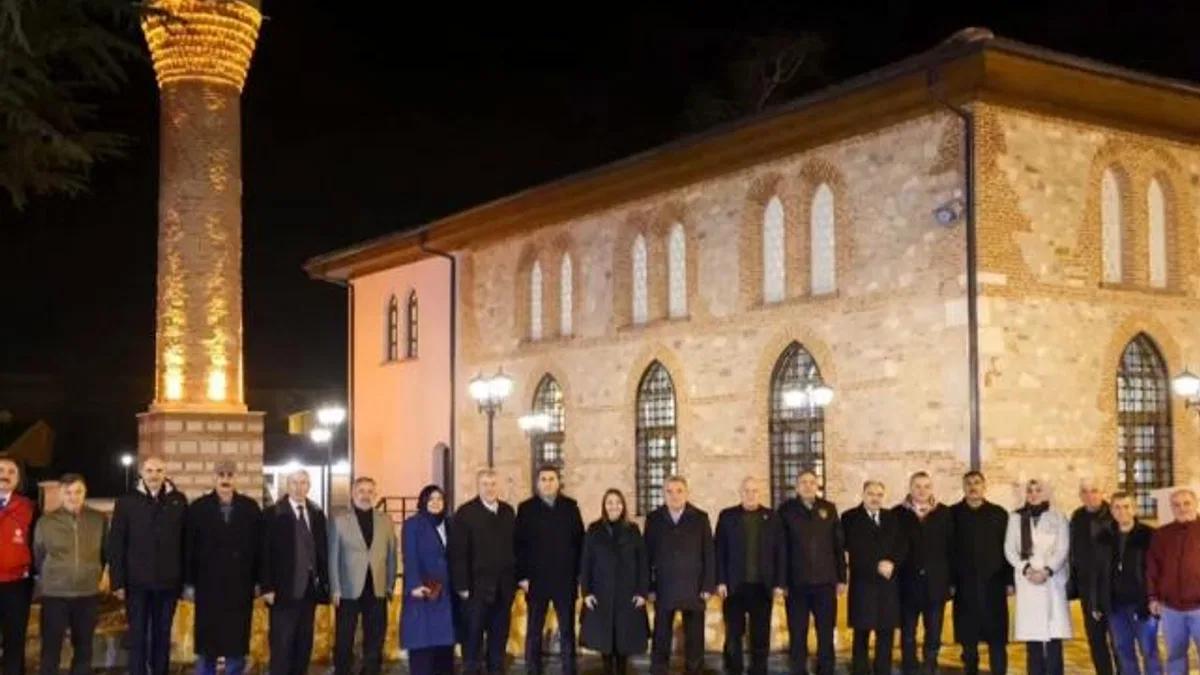 Bilecik’te tarihi camii 2 yıl sonra yeniden ibadete açıldı