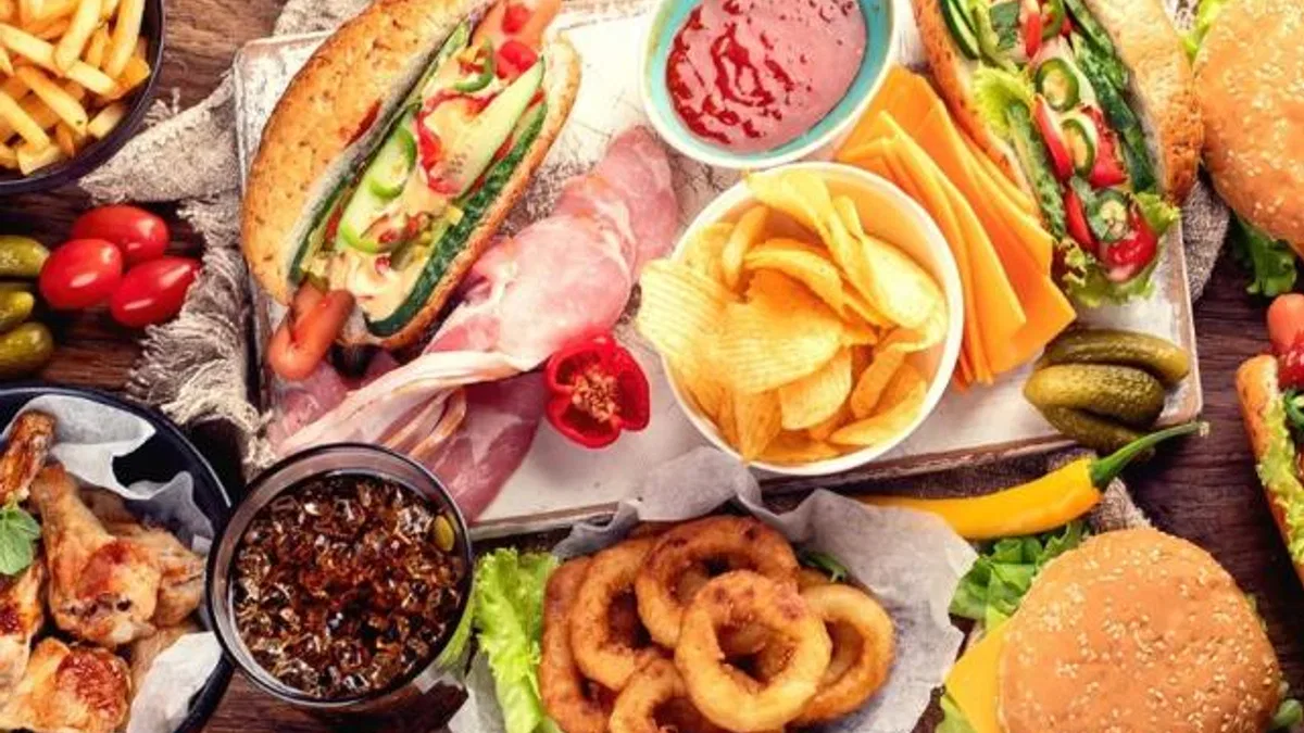 Fast food beslenme alışkanlığı depresyona sürüklüyor