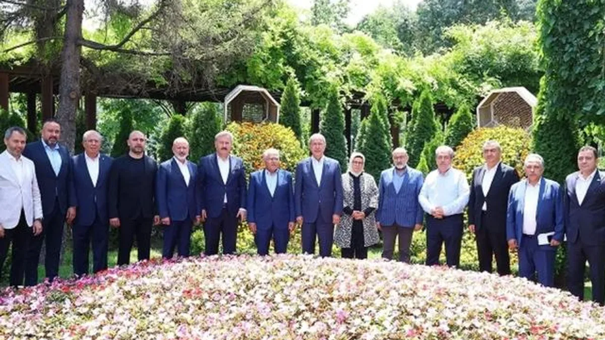 Akar ve Büyükkılıç’tan OSB ve oda başkanlarıyla yatırım değerlendirme toplantısı